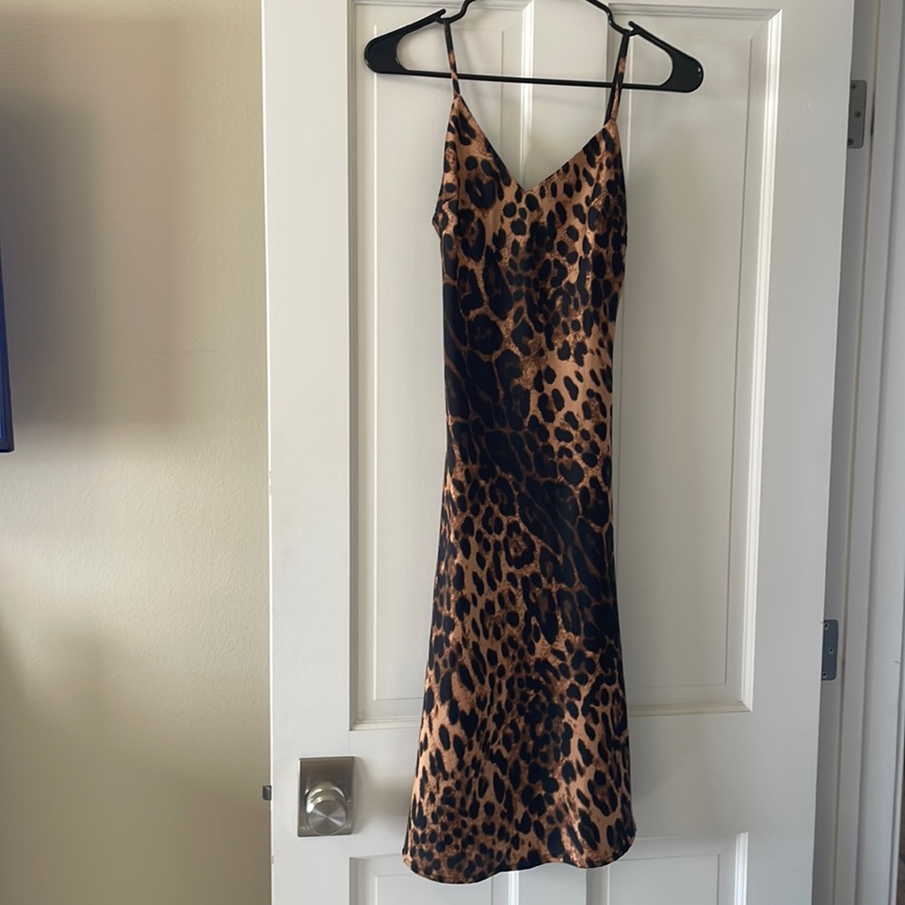 Forever 21 Leopard Midi Dress